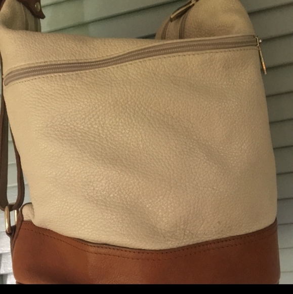 Valentina Leather Bucket Bag - Picture 8 of 15
